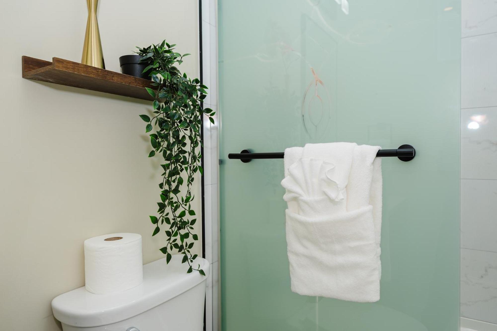 60-1 4br - Cozy New Near Franklin Park Apartment *