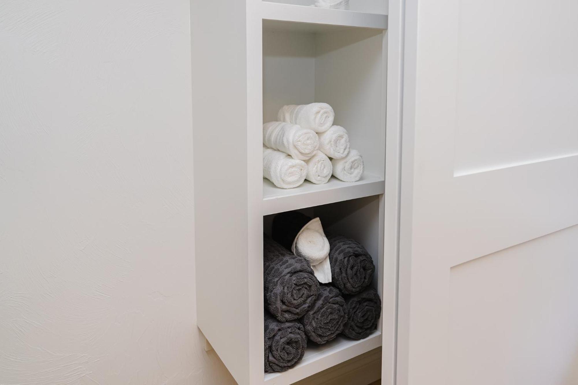 Apartment 60-1 4br - Cozy New Near Franklin Park